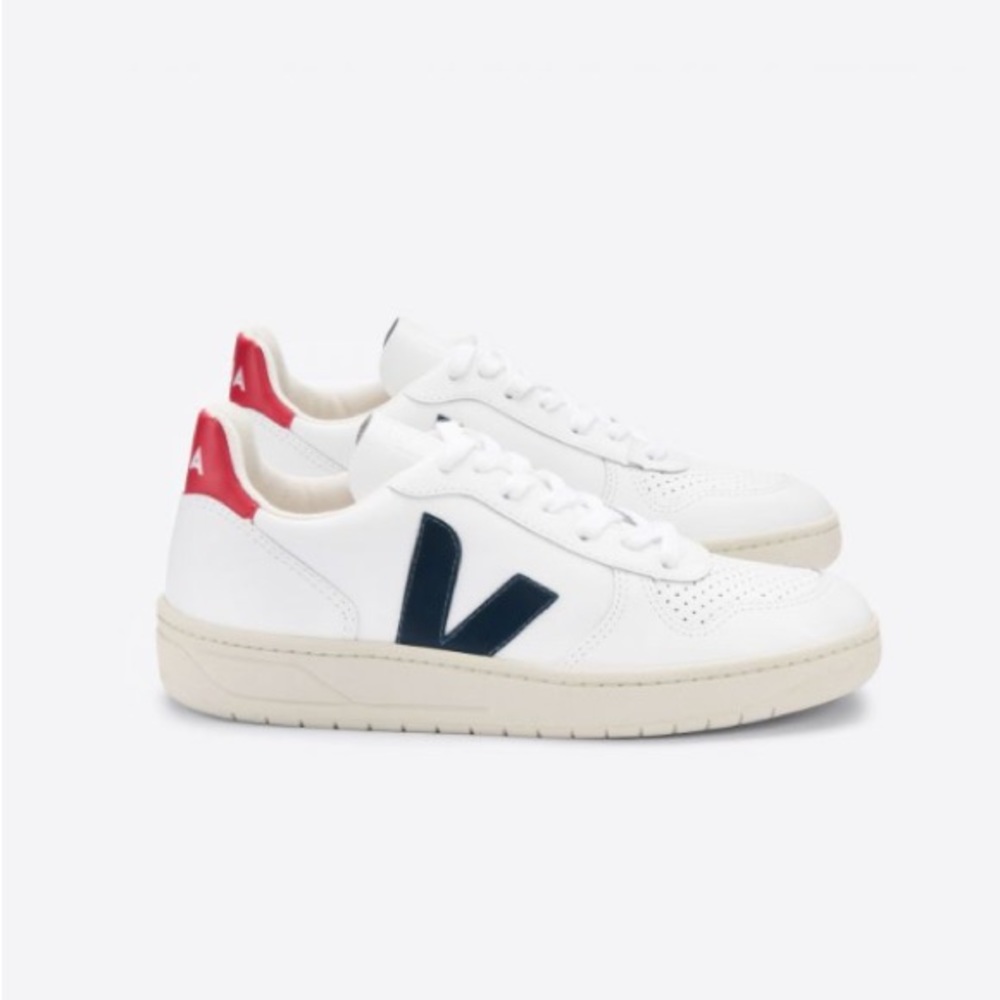 New Veja Shoes size women 36